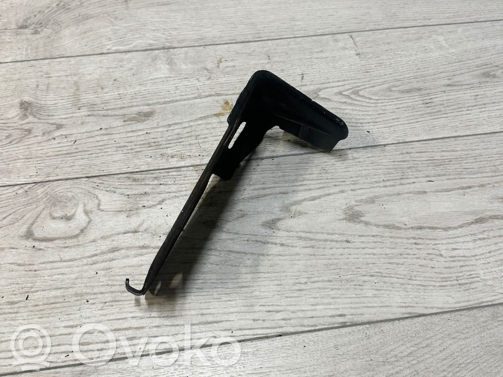 BMW 3 E90 E91 Radiator mount bracket 