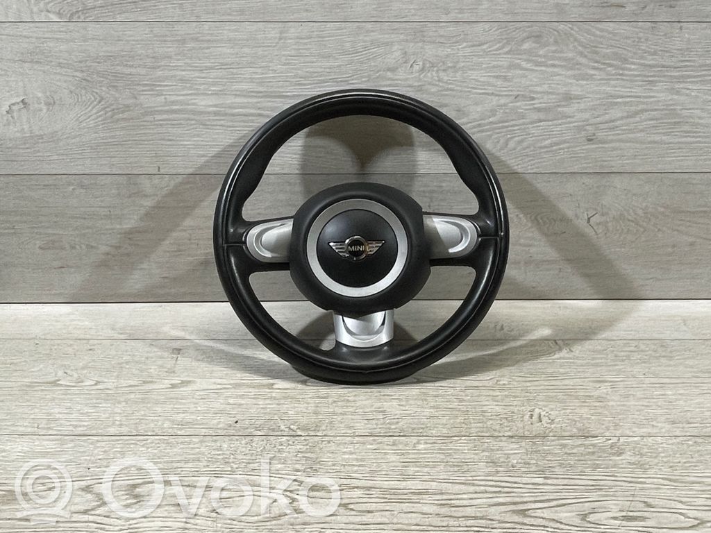 Ohjauspyörä   6782595