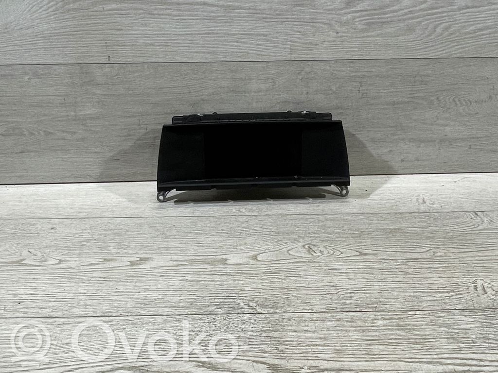 Monitor / wyświetlacz / ekran   9231321,0187065032411355,0018706503,000241135501