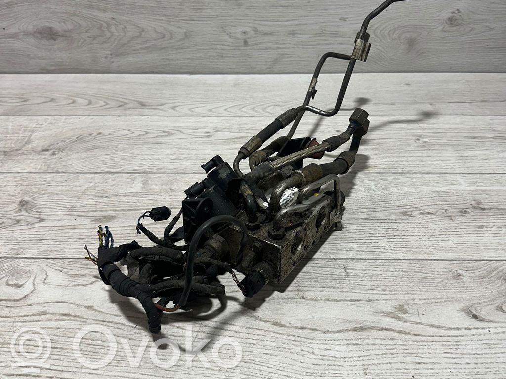 BMW 7 E65 E66 Active stabilizer control/valve assembly 