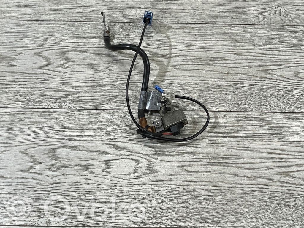 BMW 3 E90 E91 Maakaapeli, akku 