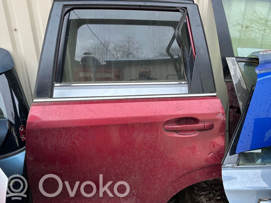 Subaru Forester SJ Galinės durys 