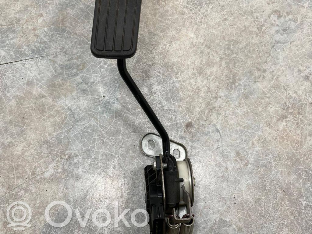 Subaru Legacy Kaasupoljin 