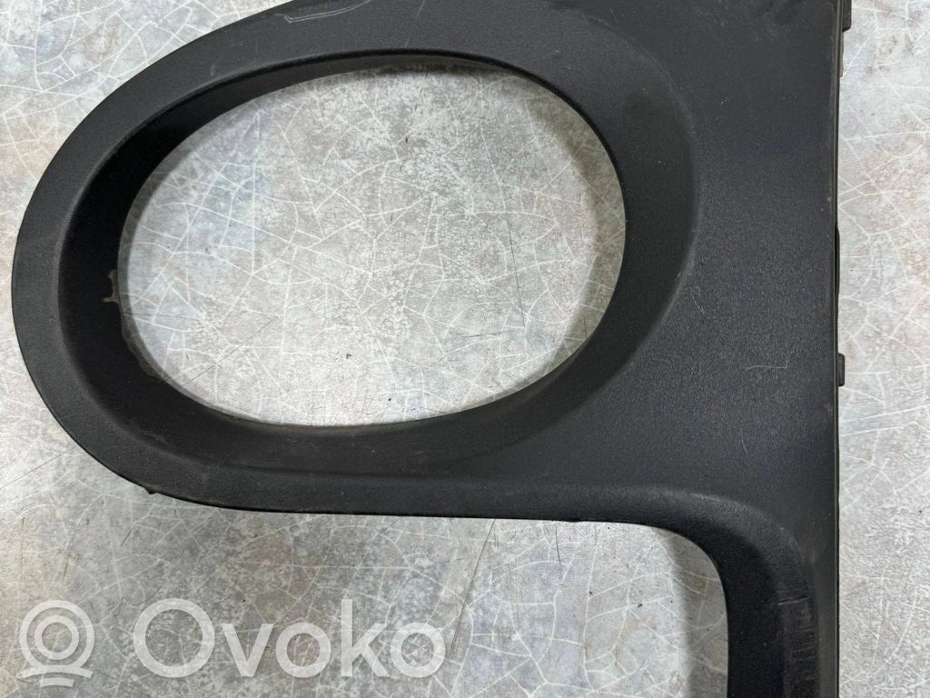 BMW i3 Etusumuvalon ritilä 