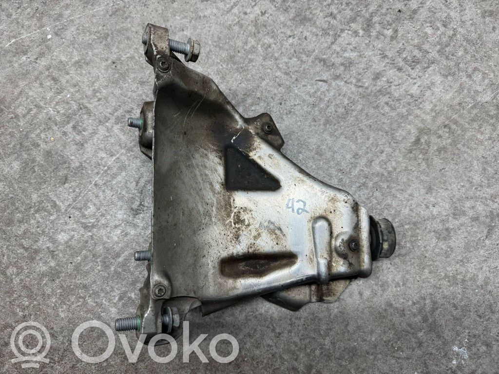 BMW X5 F15 Engine mounting bracket 