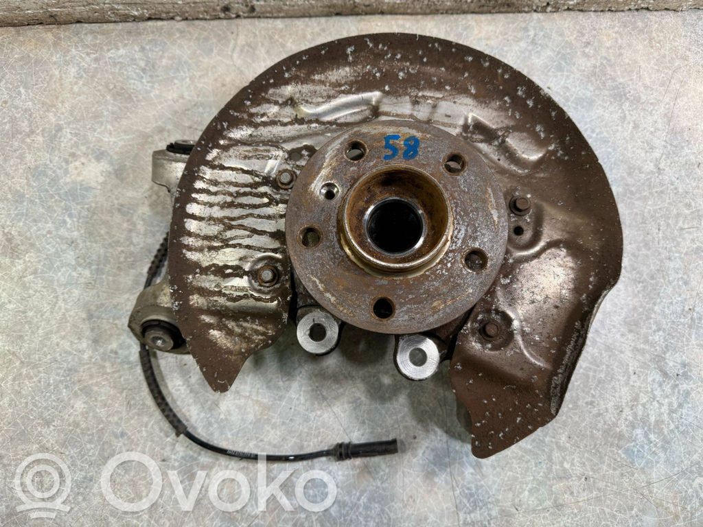 BMW i3 Aizmugurē riteņa rumbas vārpstas šarnīrs (stupica, capfa) 