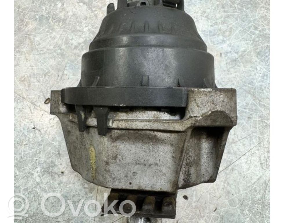Engine mount bracket   9846461