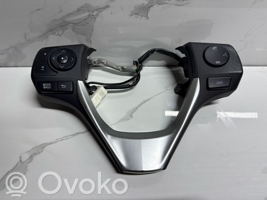 Toyota Auris E180 Interruptores/botones de la columna de dirección 