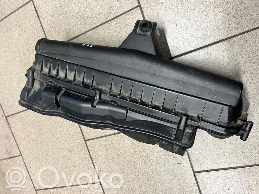 Peugeot 508 Air filter box 