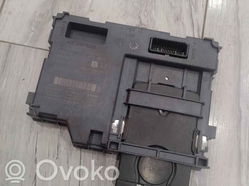 Renault Clio IV Užvedimo kortelės skaitytuvas 