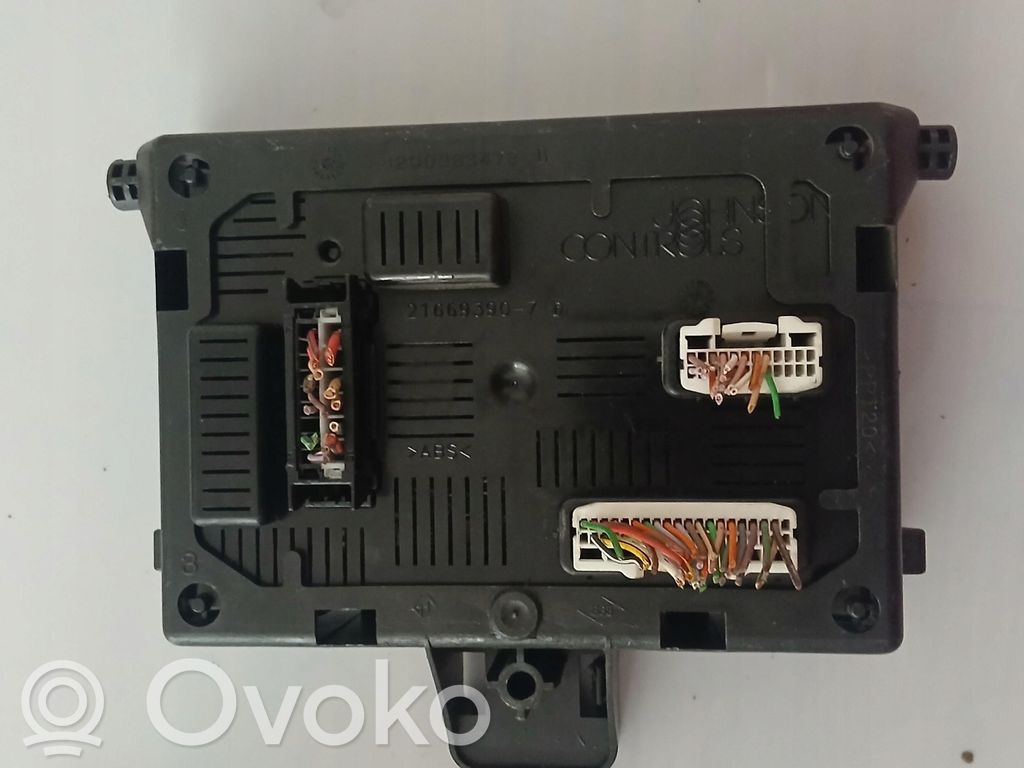Renault Clio III Comfort/convenience module 