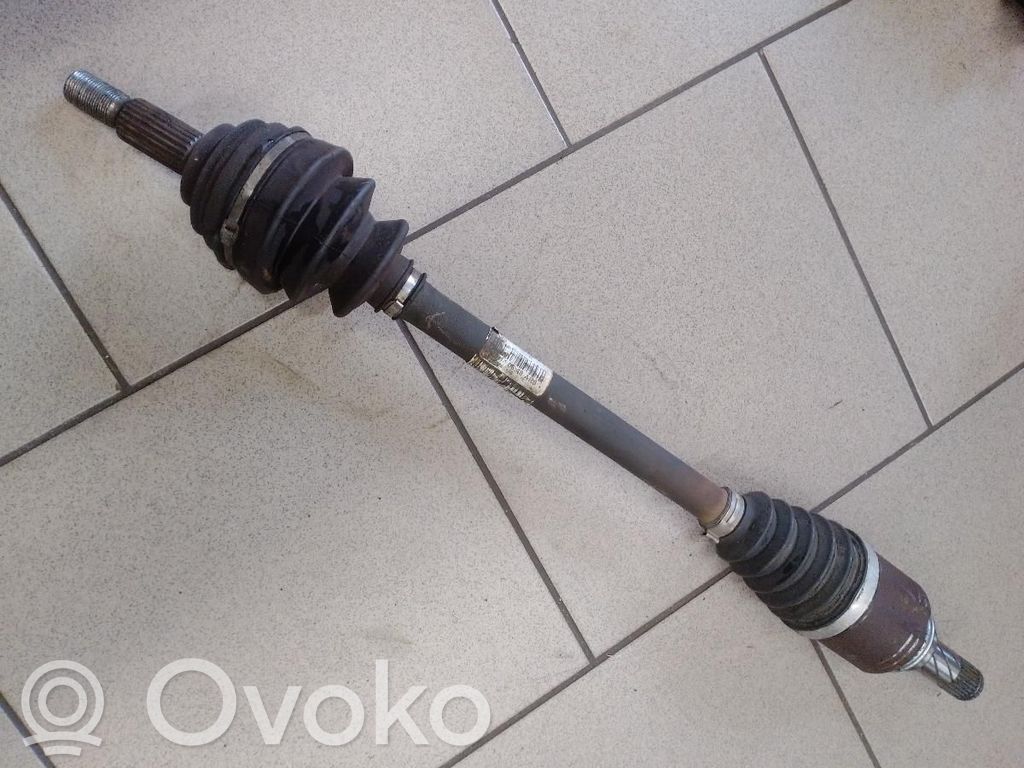 Renault Clio IV Передняя полуось 