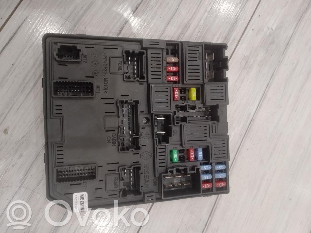 Nissan Pulsar Fuse box set 