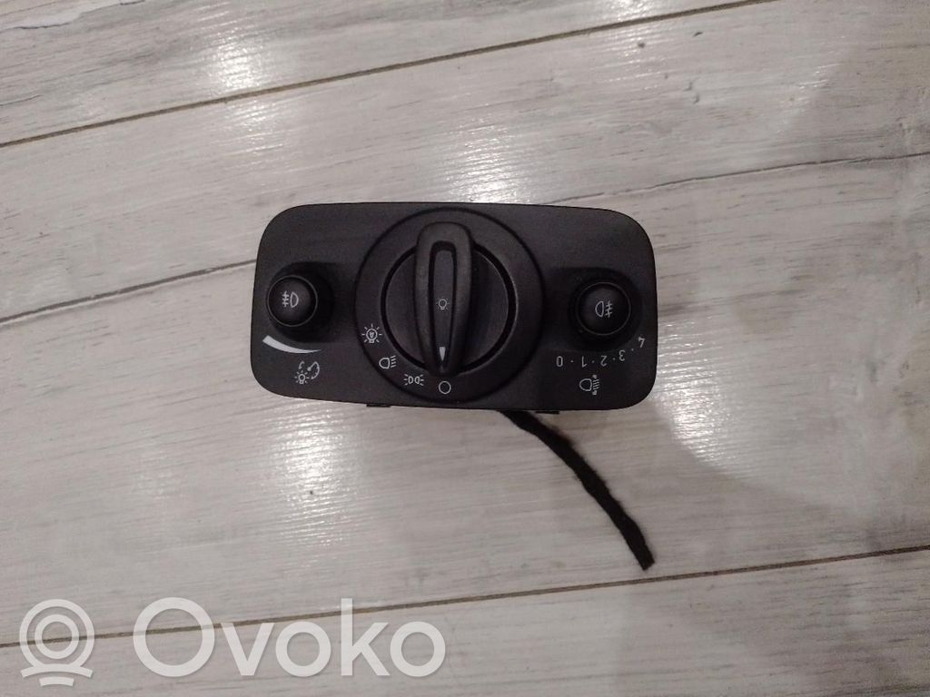 Ford C-MAX II Light switch 