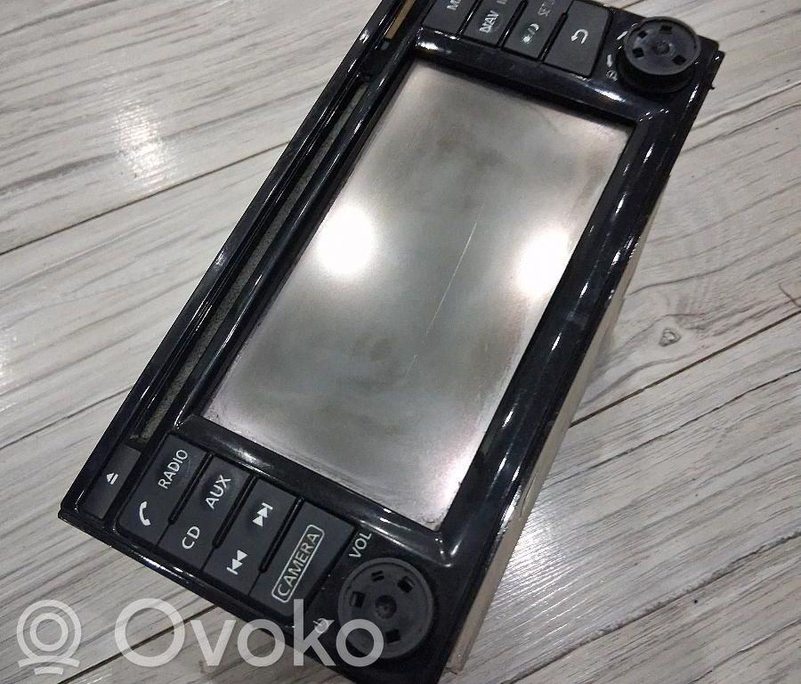 Nissan Pulsar Radio/CD/DVD/GPS head unit 