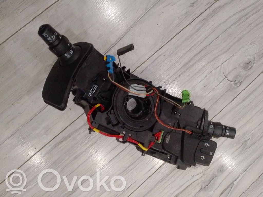 Renault Clio III Headlight wiper switch 