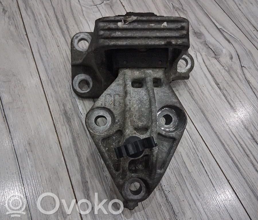 Renault Megane III Engine mount vacuum valve 