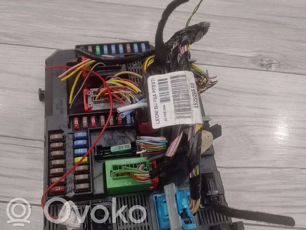 Peugeot 208 II Comfort/convenience module 