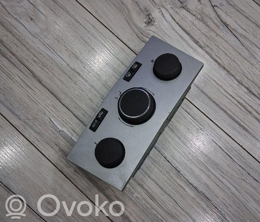 Opel Astra H Climate control unit 