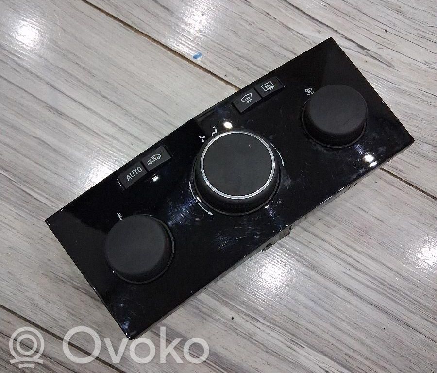 Opel Zafira B Climate control unit 