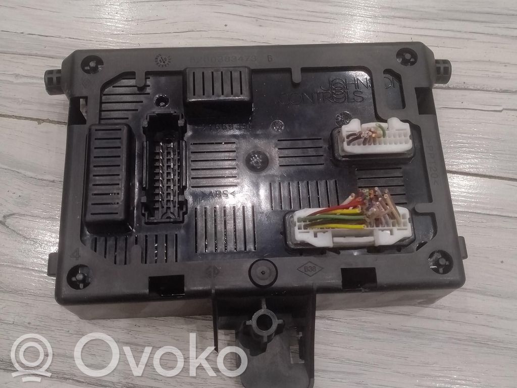 Renault Clio III Module confort 