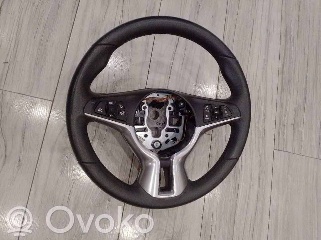 Opel Adam Stūre 