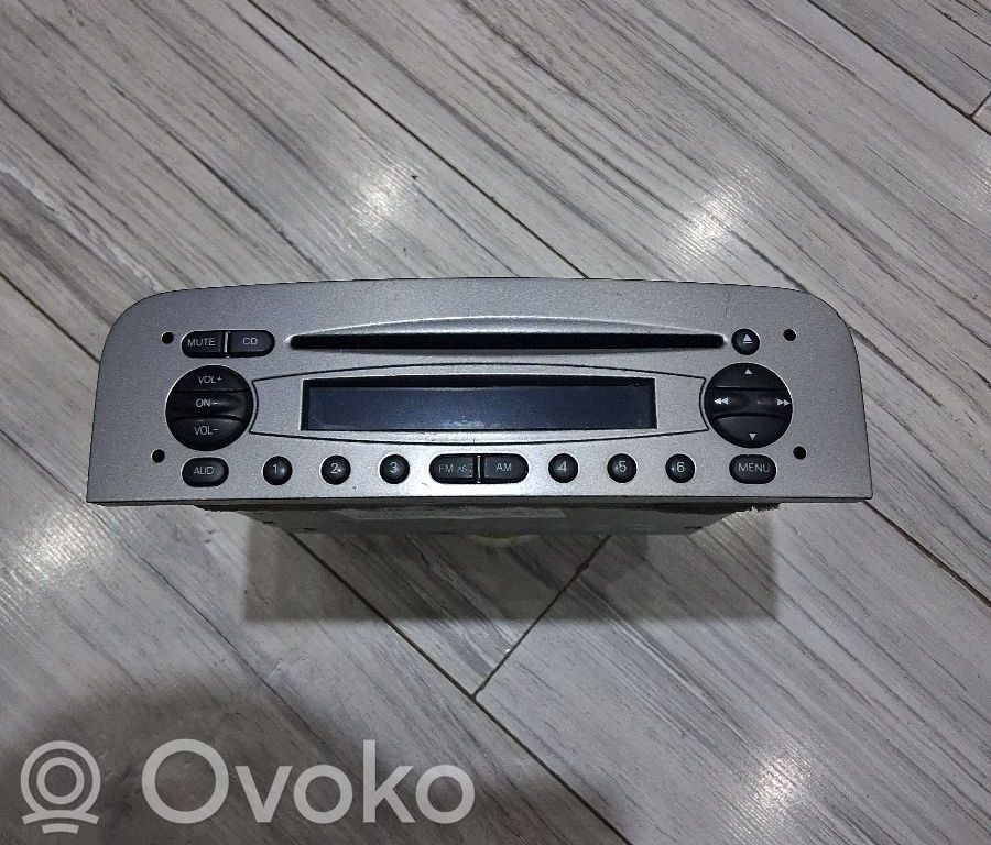 Alfa Romeo GT Panel / Radioodtwarzacz CD/DVD/GPS 