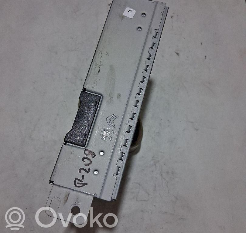 Peugeot 307 Radio/CD/DVD/GPS head unit 
