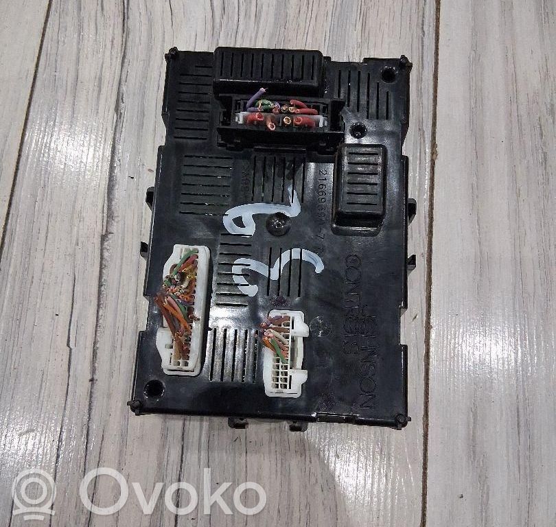 Renault Clio III Comfort/convenience module 