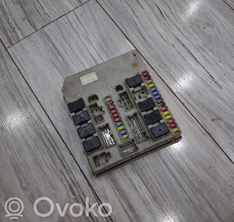 Renault Clio III Ящик предохранителей (комплект) 