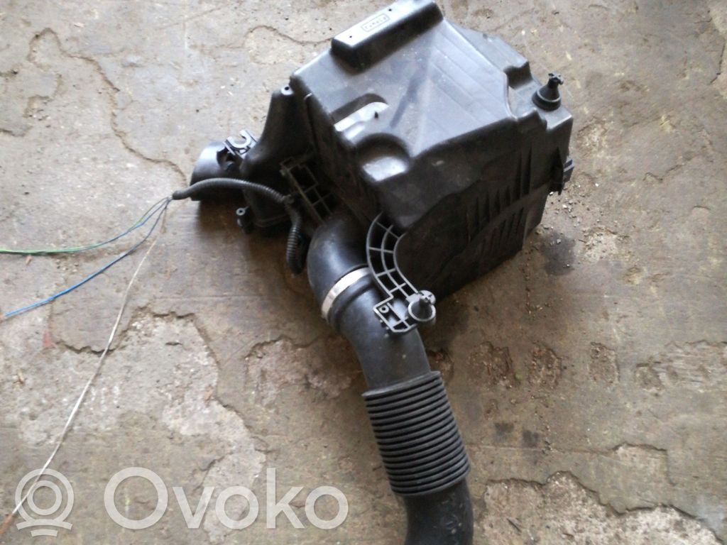 Air filter box   AVB19600BF