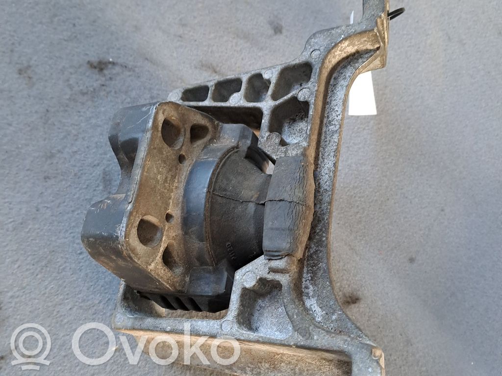 Engine mount bracket   3M516F012BH