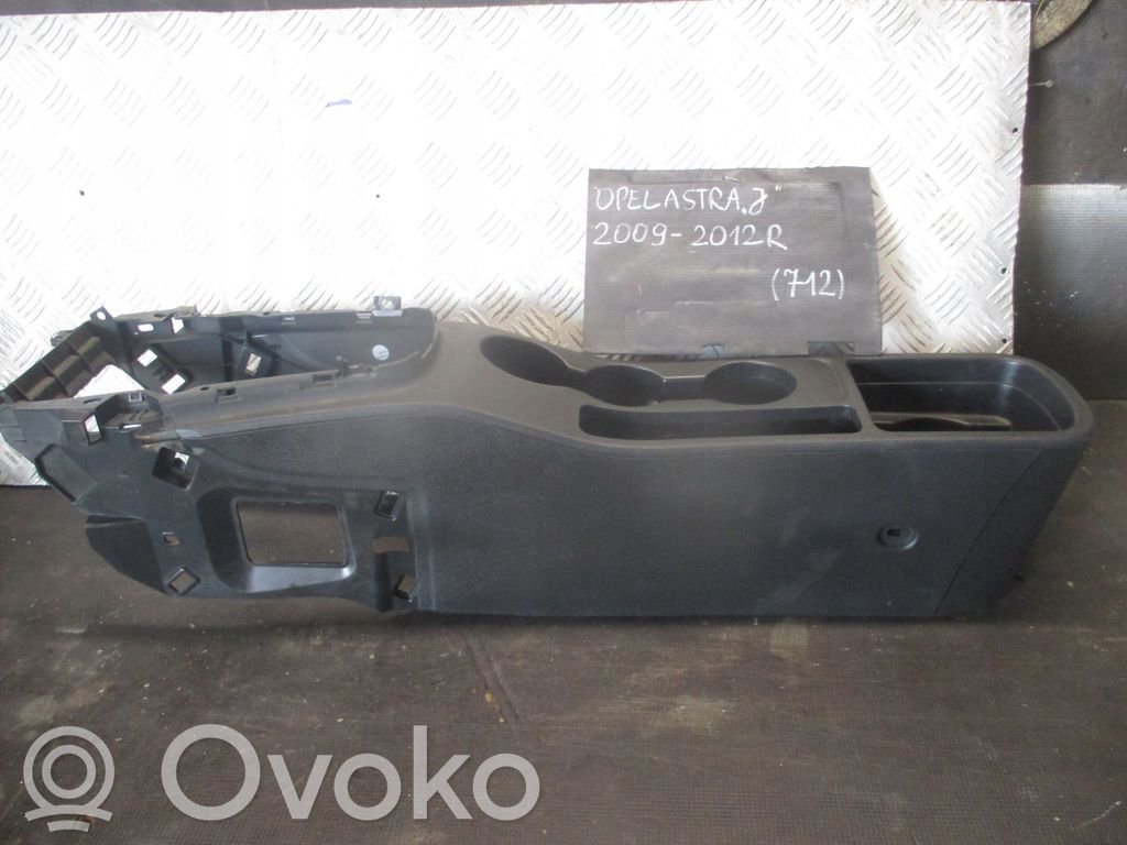 Opel Astra J Centrālā konsole 