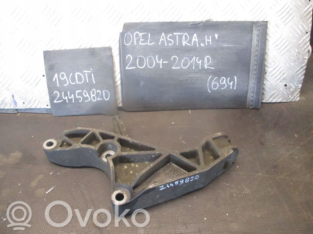 Opel Astra H Engine mounting bracket 