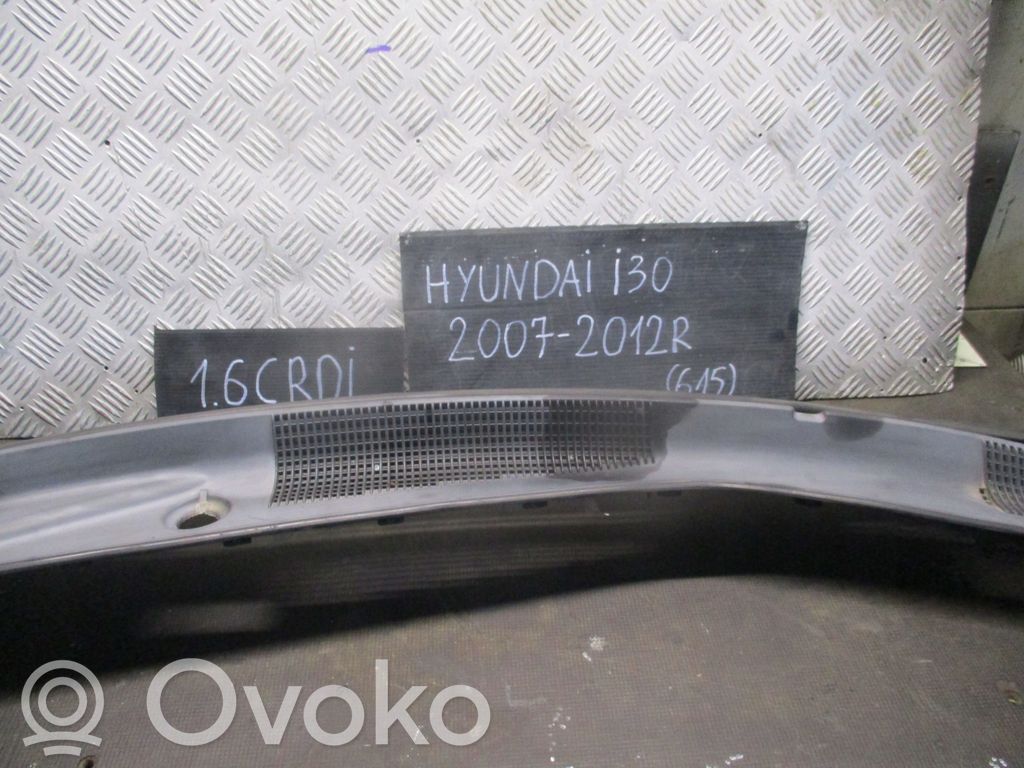 Hyundai i30 Облицовка (облицовки) стеклоочистителей 