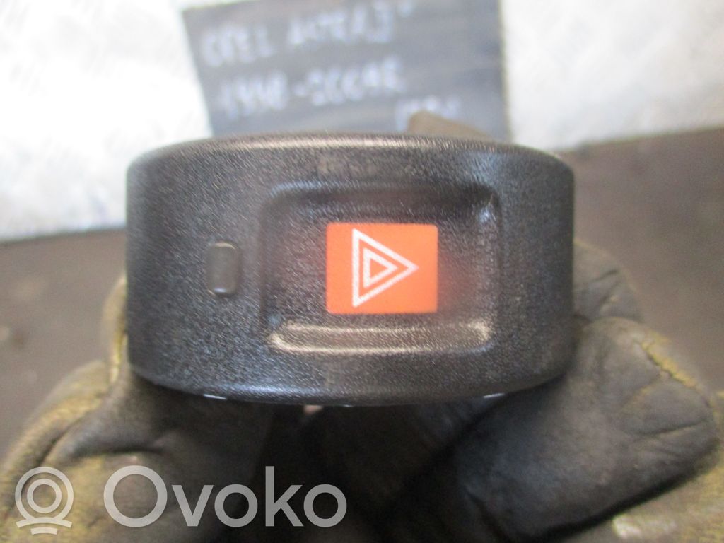 Botón interruptor de luz de peligro   09131729