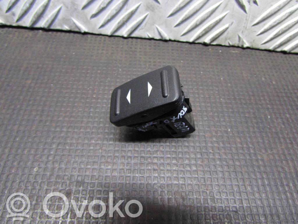 Ford Mondeo MK IV Przyciski szyb 