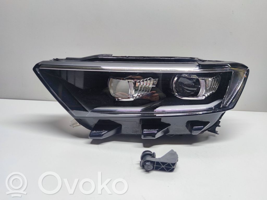 Volkswagen T-Roc Lampa przednia 