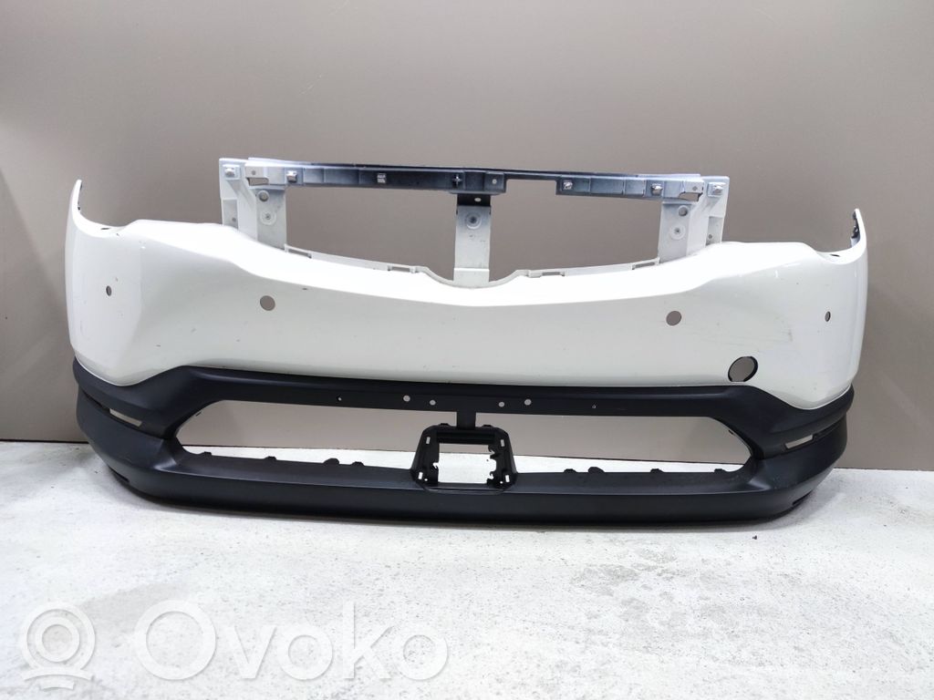 Front bumper   DN4E50031