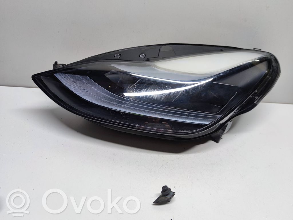 Headlight/headlamp   151495200D