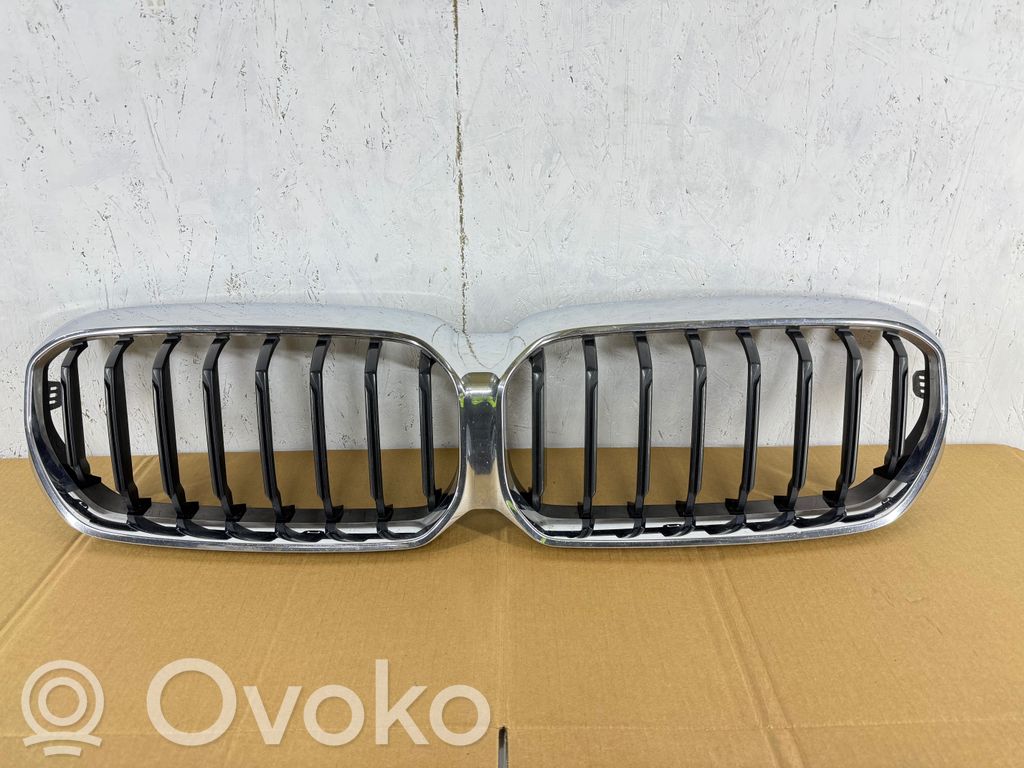 BMW 5 G30 G31 G38 Maskownica / Grill / Atrapa górna chłodnicy 