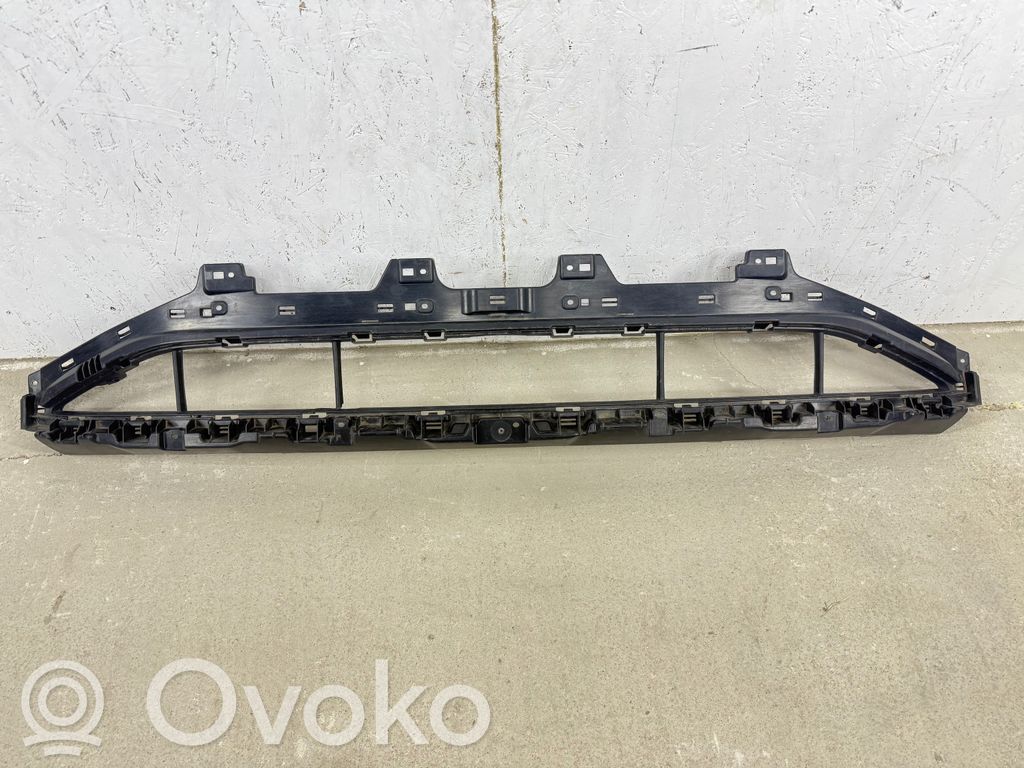Audi e-tron Front bumper lower grill 
