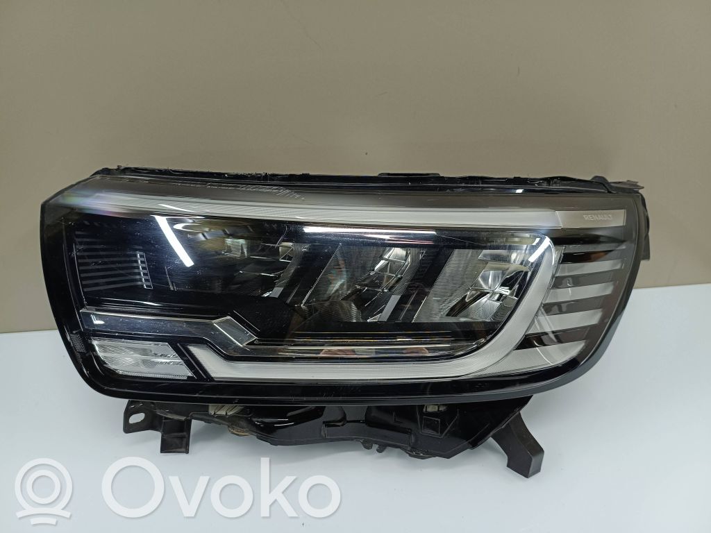 Renault Kangoo III Lampa przednia 