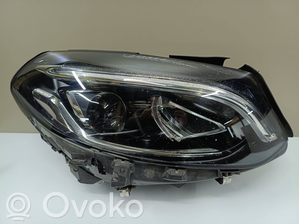 Mercedes-Benz B W246 W242 Lampa przednia 