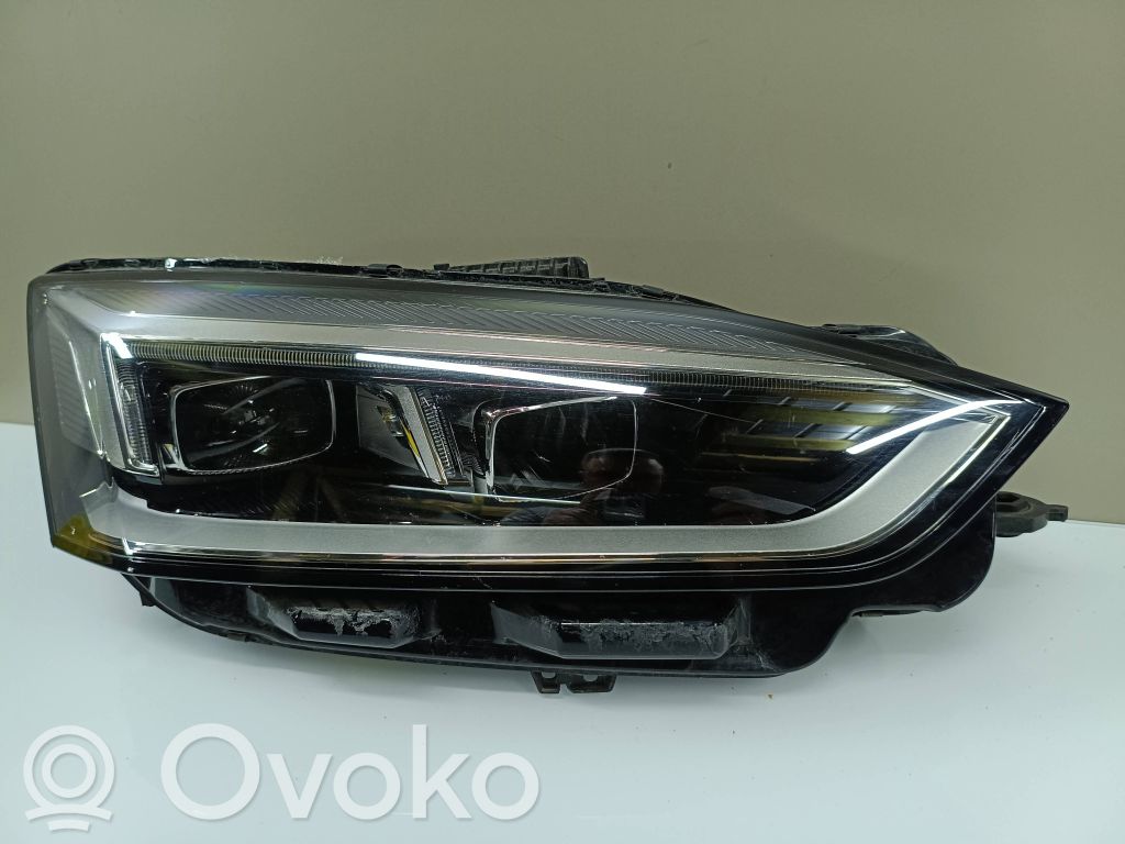 Audi A5 Headlight/headlamp 