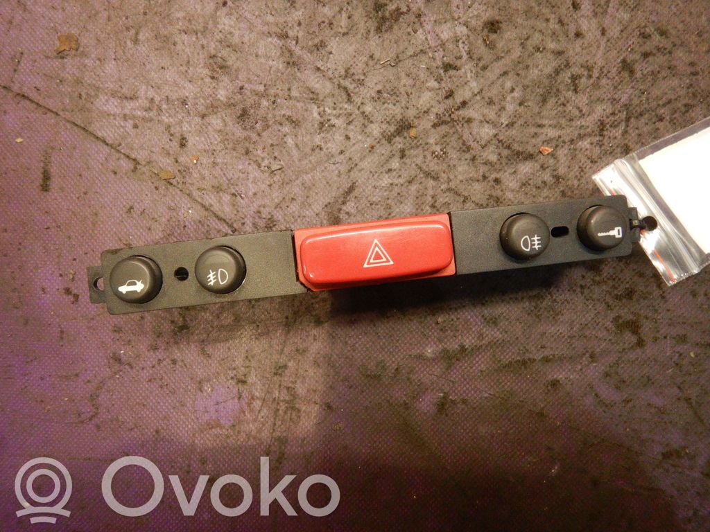Alfa Romeo 147 Hazard light switch 