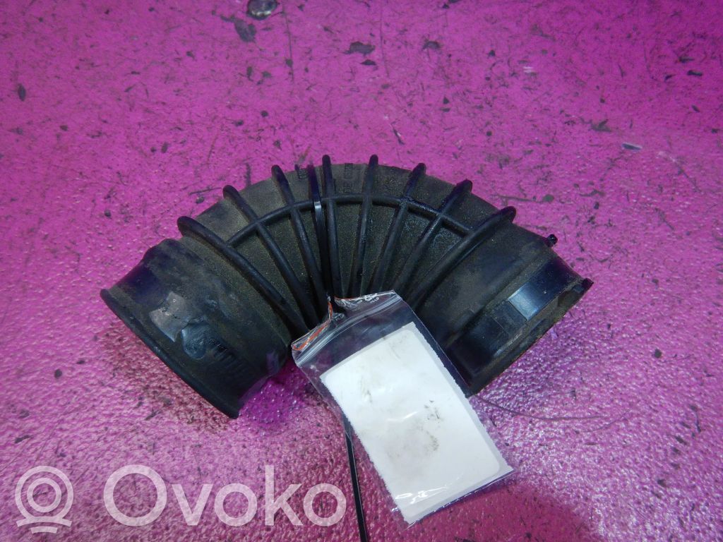 Audi A8 S8 D3 4E Ilmanoton letku 