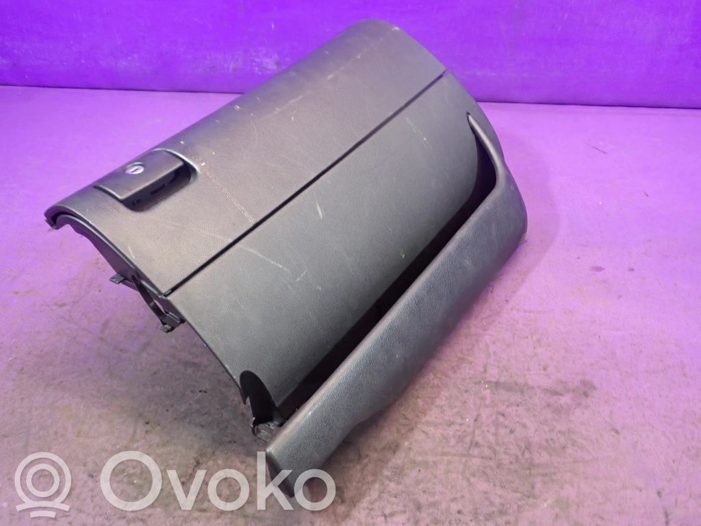 Seat Toledo II (1M) Boite à gants