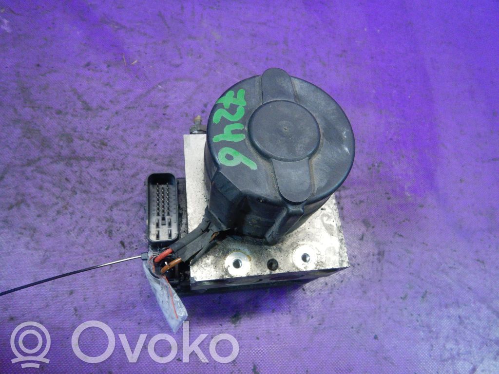 Volkswagen Golf IV Bomba de ABS 