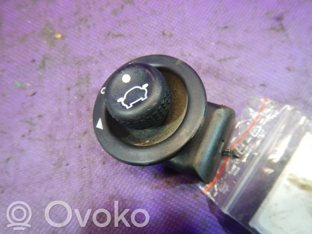 Interruptor del espejo lateral   93BG17B676BA,93BG17B676BA